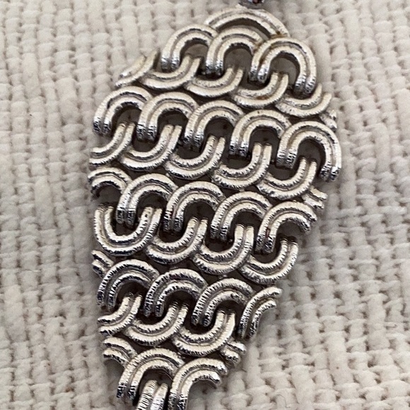 Vintage Monet Necklace - Picture 8 of 10